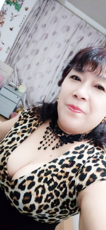 大胸大屁股熟女